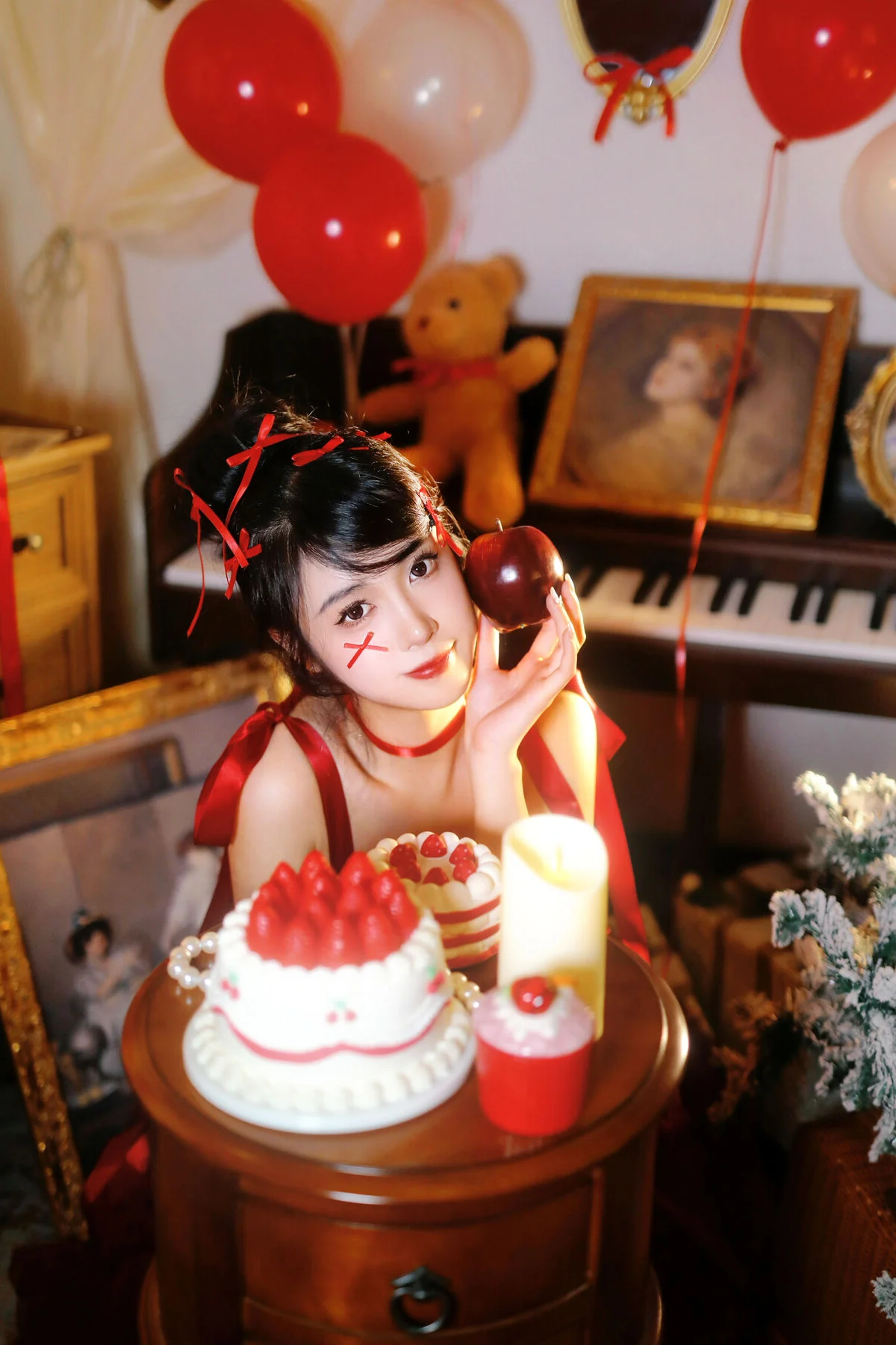 Artistic Portraiture: YiTuYu Art Language Vol.6371 Featuring Jian Ying Tao Nai