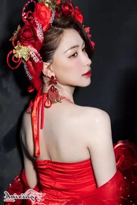 Hoa Minzy Stunning Bikini and Summer Beachwear Fashion Inspiration Gallery - image 9