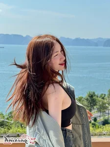 Hoa Minzy Stunning Bikini and Summer Beachwear Fashion Inspiration Gallery - image 21
