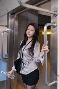 Yu Zi Jiang Fish XiuRen Hypnotic Subway Part 01 - 61P High Res - image 6