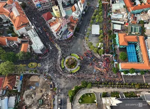 Thousands Gather in Binh Duong for the Vibrant Lady Thien Hau Festival - image 7