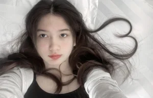 Beautiful and Stylish Sisters of Vietnamese Footballers Turning Heads Online - image 5