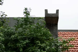 Sustainable Raw Brick House Design: Minimalist and Eco-Friendly Architecture for Modern Living - image 2