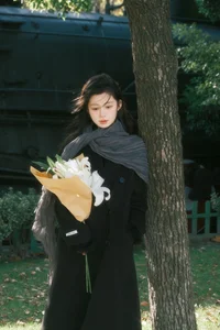 YiTuYu Art Language Vol.10376: Featuring the Graceful Lan Jian Dong - image 1