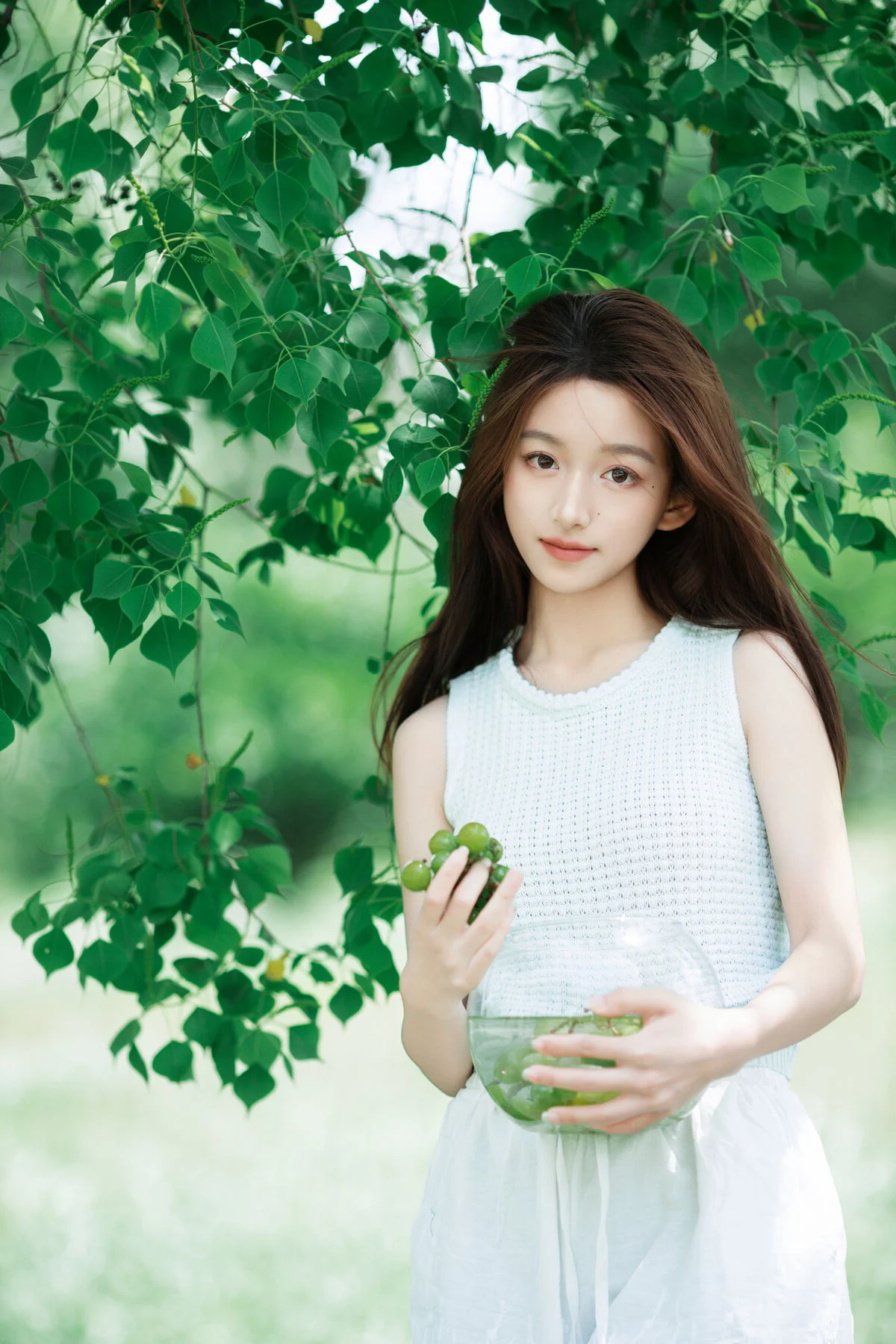 The Art of Elegance: YiTuYu Art Language Vol.7077 Featuring Yu Er