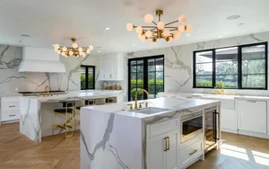 Inside Rihanna’s $13.8 Million Beverly Hills Mansion: A Glimpse into the Billionaire’s Luxury Home - image 7