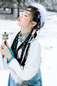 Subtle Grace: YiTuYu Art Language Vol.6485 featuring Yu Han - image 2