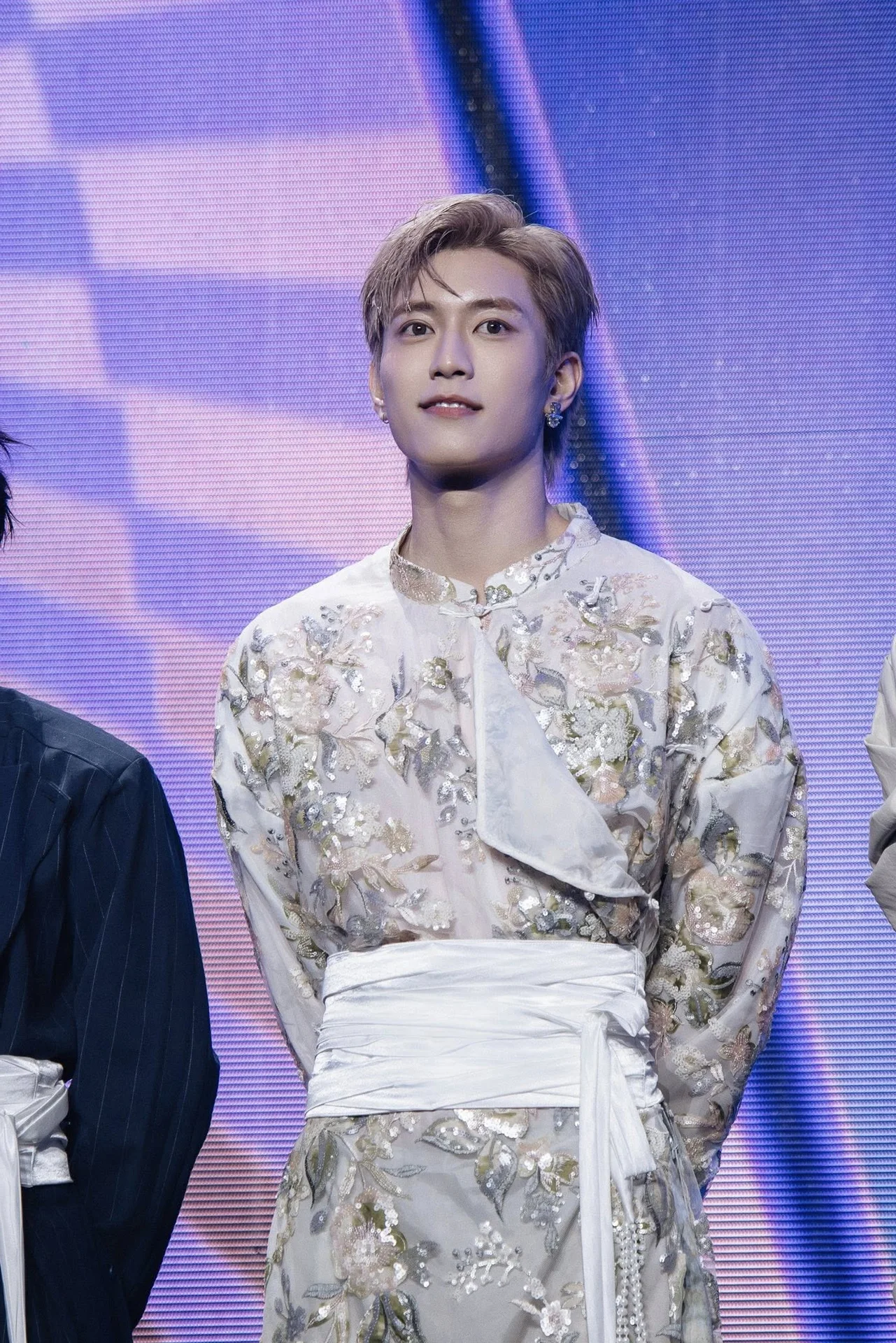 Rising Vietnamese Singer Captivates Global Fans with Stunning Visuals Ahead of Official Music Debut