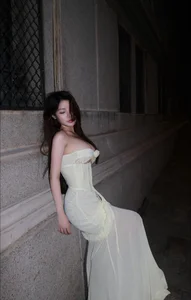 The Price of Popularity: Hot Girl Responds to Inappropriate Comments on Social Media - image 3