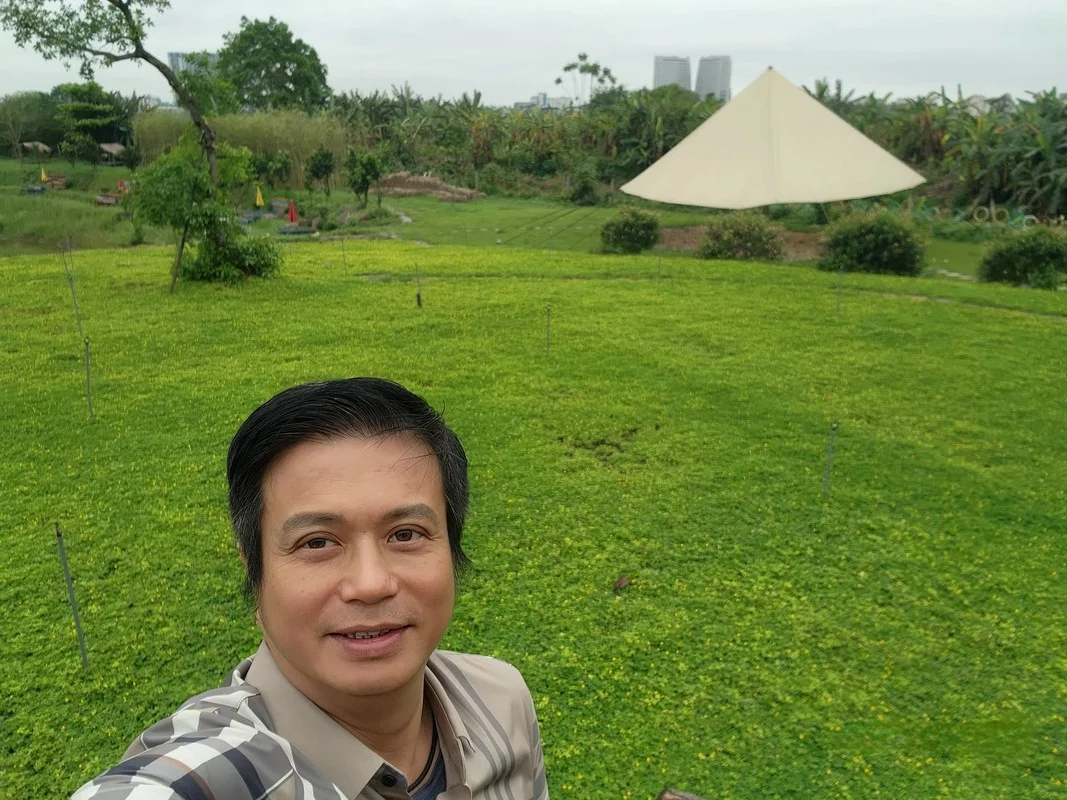 Inside the Lush Green Oasis of Famous Vietnamese Actress Tu Oanh