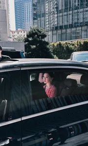Candid Photos of Zhou Xun Spark Debate Over Ageless Beauty Standards - image 12