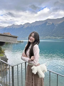 Meet the Gorgeous Saigon Hot Girl Rumored to Date Rapper HIEUTHUHAI - image 3