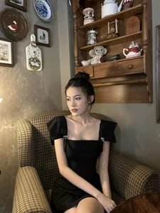 Meet the Gorgeous Saigon Hot Girl Rumored to Date Rapper HIEUTHUHAI - image 7