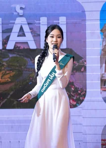 The Crowning of Vo Cao Ky Duyen: A 19-Year-Old Beauty Queen's Rise - image 10