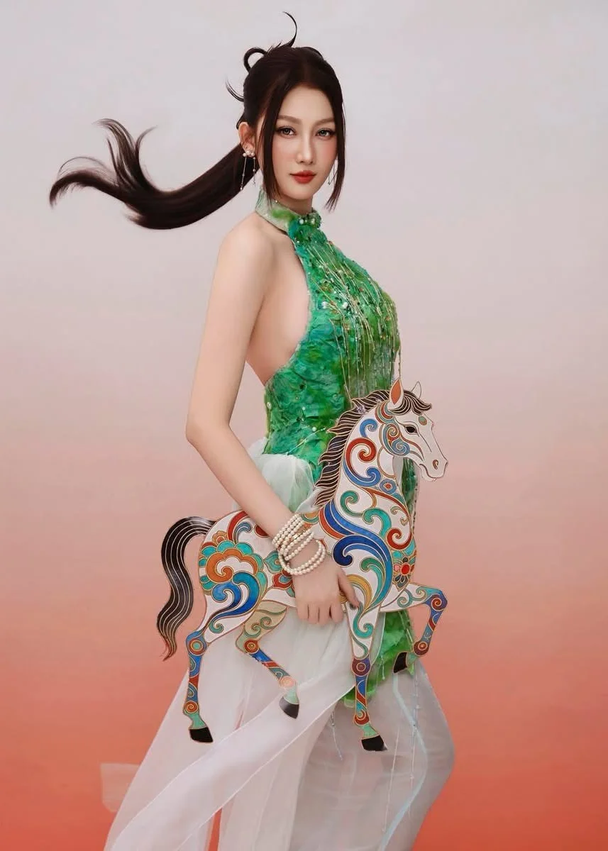 Glamorous Tet: Vietnamese Beauty Queens Share Holiday Moments