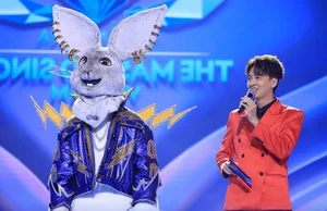 Who Is Tho Xo Khuyen on The Masked Singer Vietnam? The Soulful Voice Revealed - image 5