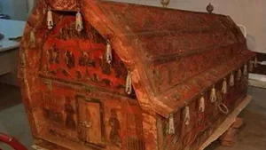 Unveiling Ancient Mysteries: The Breathtaking Discovery Inside a Centuries-Old Chinese Tomb - image 8