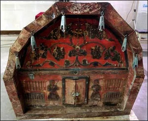 Unveiling Ancient Mysteries: The Breathtaking Discovery Inside a Centuries-Old Chinese Tomb - image 10