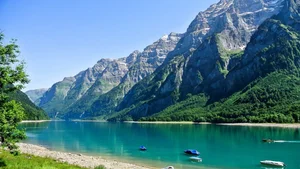 Explore 100+ stunning Full HD nature and landscape wallpapers for desktop - image 42