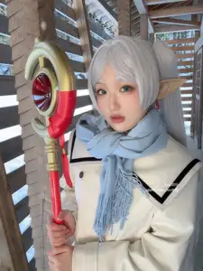 Coser Mim: Enchanting Frieren Cosplay (32P) in a Winter Wonderland - image 9