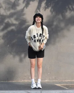 Netizens Celebrate as Popular Thanh Hoa Influencer Hints at Pregnancy in Recent Social Media Posts - image 4