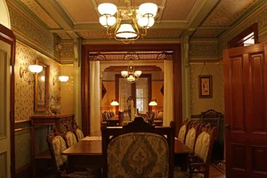 The Winchester Mystery House: Exploring the Bizarre and Haunted Mansion - image 5