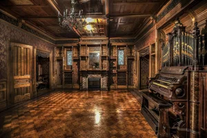 The Winchester Mystery House: Exploring the Bizarre and Haunted Mansion - image 3
