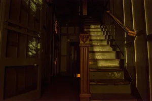 The Winchester Mystery House: Exploring the Bizarre and Haunted Mansion - image 7