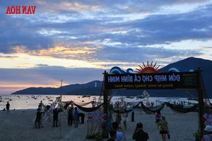 Experiencing the Vibrant Dawn Fish Market: A Must-Try Cultural Adventure for Coastal Travelers - image 1
