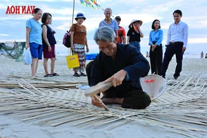 Experiencing the Vibrant Dawn Fish Market: A Must-Try Cultural Adventure for Coastal Travelers - image 11