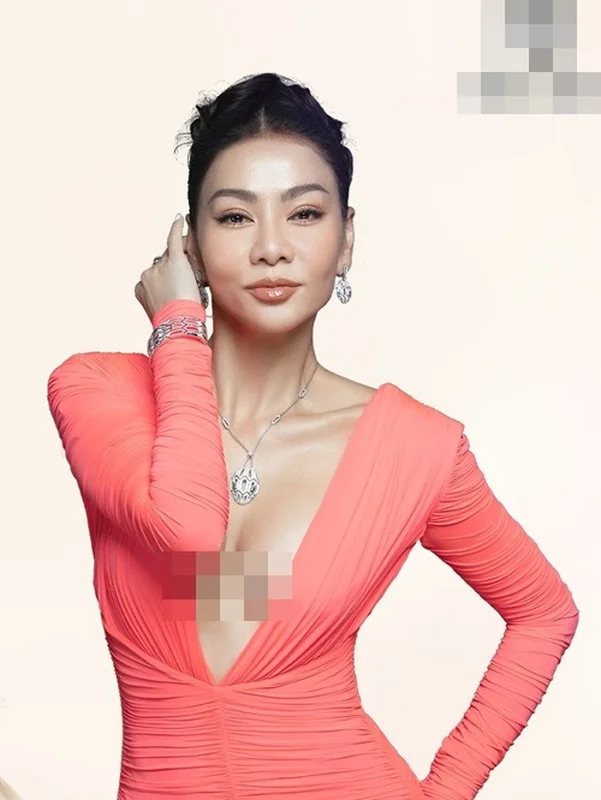Ageless Icon: Thu Minh Showcases Bold Style and Fit Physique at 47