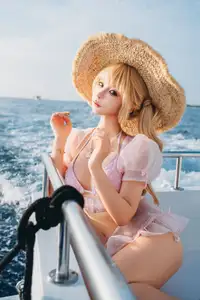 Coser Chunmomo's Enchanting Sunset Yacht Photoshoot - Part02 - image 21