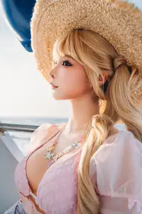 Coser Chunmomo's Enchanting Sunset Yacht Photoshoot - Part02 - image 44