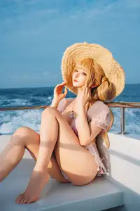 Coser Chunmomo's Enchanting Sunset Yacht Photoshoot - Part02 - image 10