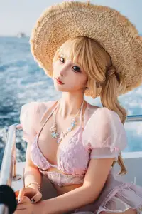 Coser Chunmomo's Enchanting Sunset Yacht Photoshoot - Part02 - image 41