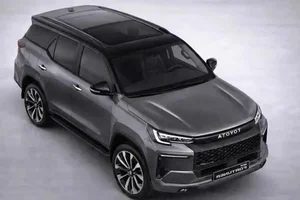 Next-Generation Toyota Fortuner Spotted: What to Expect from the New SUV - image 3