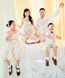 Runner-Up Tra My Celebrates 10th Wedding Anniversary with Husband - image 6