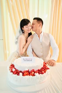 Runner-Up Tra My Celebrates 10th Wedding Anniversary with Husband - image 1