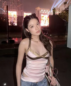 Anh Trai Say Hi Star Spotted with Rumored Girlfriend at Recent Concert - image 2