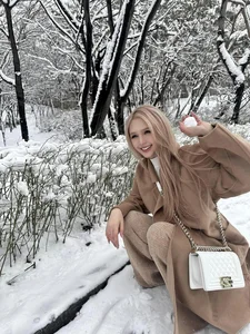 Xoài Non Stuns in Military Uniform and Barbie-Like Visuals for Sao Nhập Ngũ 2024 - image 1