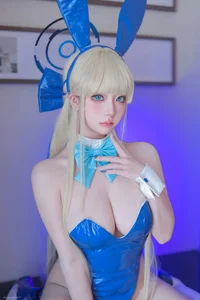 Stunning Toki Asuma Bunny Girl Cosplay by Wendydydydy Jiang You – Blue Archive Inspired Photography Gallery - image 3