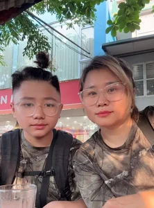 Mother and 13-Year-Old Son Walk from Hanoi to Hue on Foot - image 2