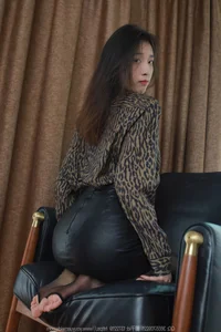 IESS SXJ No.1702 Xiao Jiu: Exploring the Intersection of High-Fashion and Artistic Modeling - image 41