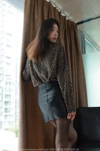IESS SXJ No.1702 Xiao Jiu: Exploring the Intersection of High-Fashion and Artistic Modeling - image 37