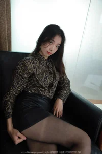 IESS SXJ No.1702 Xiao Jiu: Exploring the Intersection of High-Fashion and Artistic Modeling - image 48