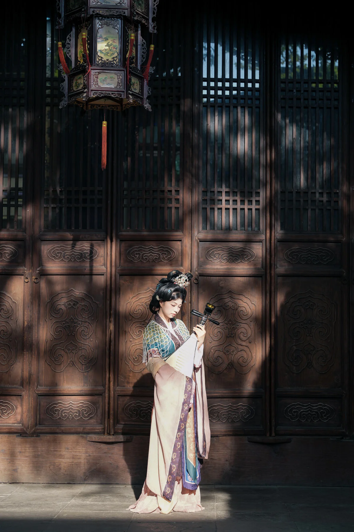 Artistic Portraiture in YiTuYu Art Language Vol.10443: Qi Fu Fan Li De Mi Li