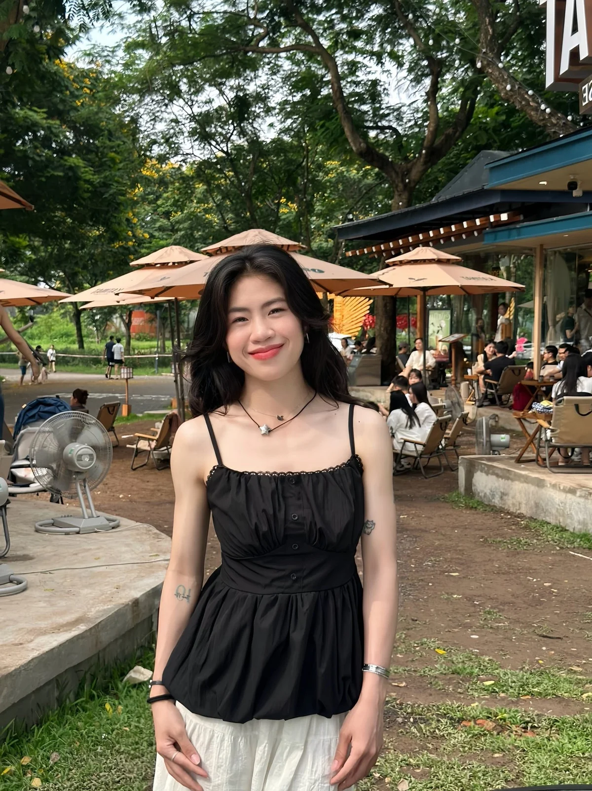 Beyond the Pitch: The Elegant Daily Style of Vietnam’s Women’s Football Stars