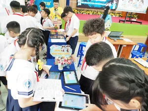 Revolutionizing Education: High-Tech Classrooms Empower 5th Grade Students for the Future - image 3