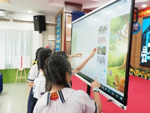 Revolutionizing Education: High-Tech Classrooms Empower 5th Grade Students for the Future - image 2