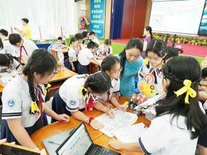 Revolutionizing Education: High-Tech Classrooms Empower 5th Grade Students for the Future - image 0